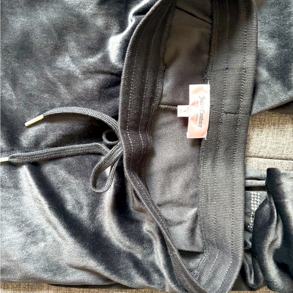 Juicy Couture Black Track Pants with Comfortable Fit - Picture 4 of 4